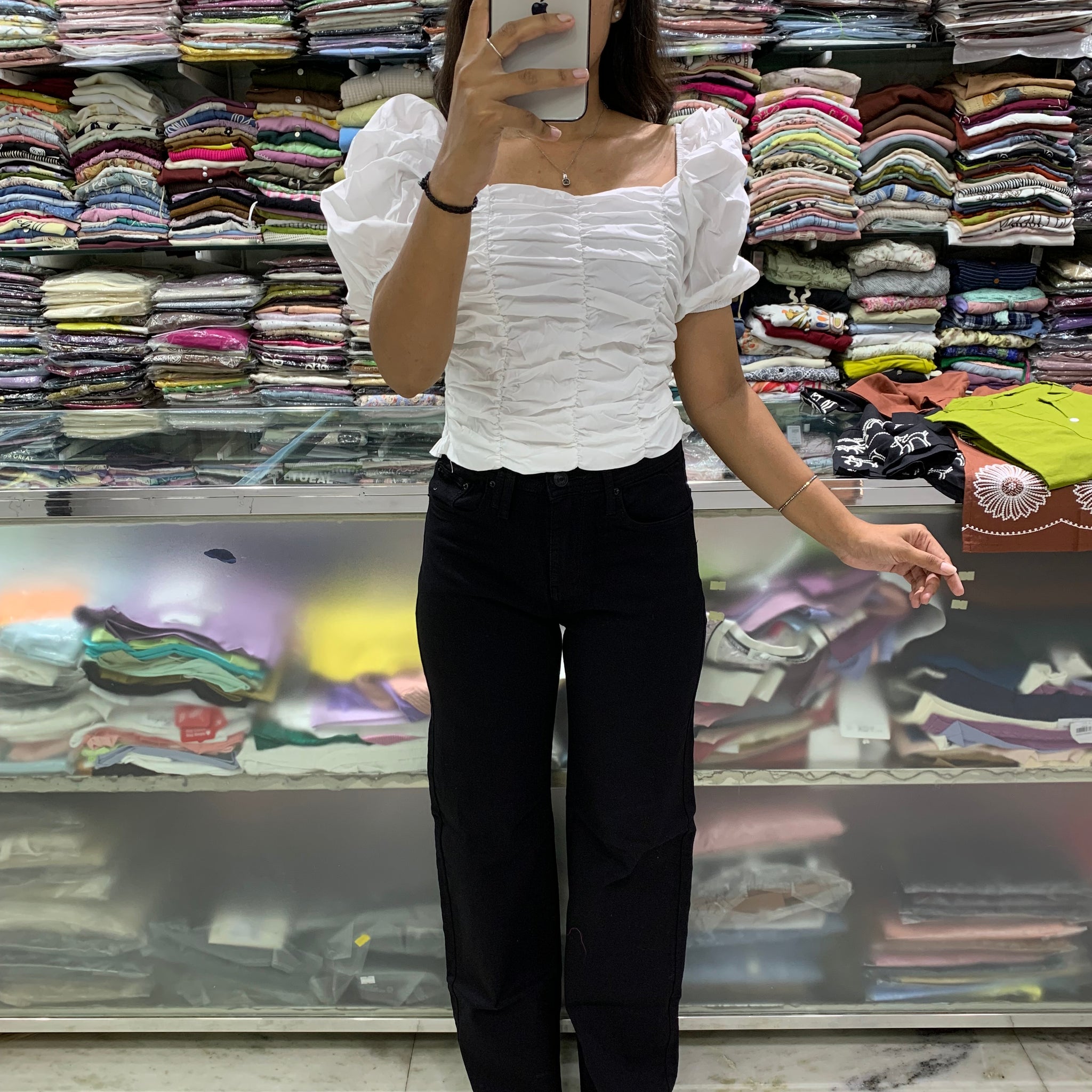 crop top - straight fit jeans
