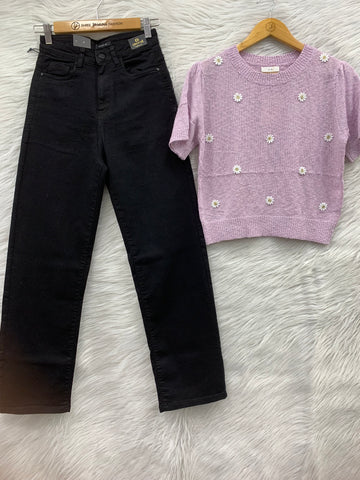 Floral Knit Top with Denim Jeans